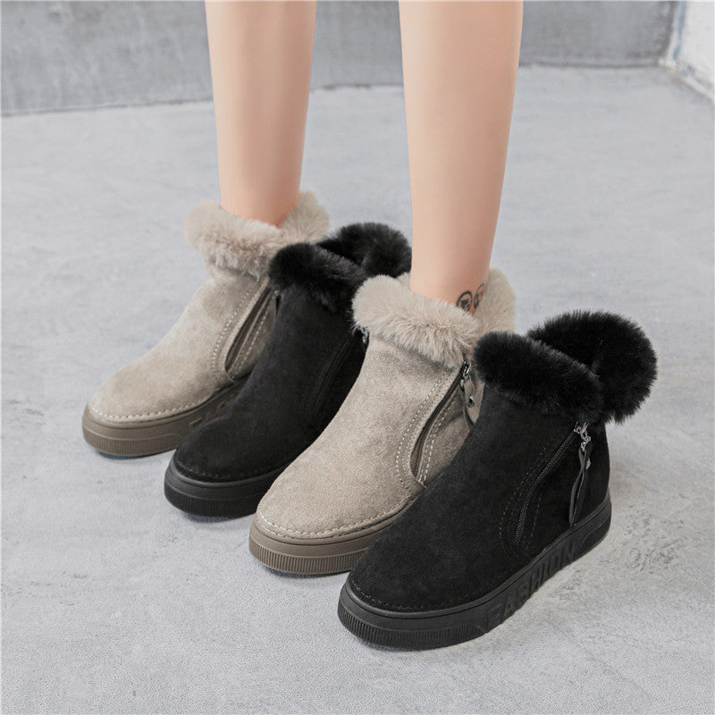 Lightweight ankle boot